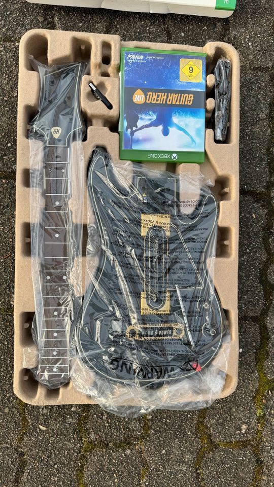 Guitar Hero Live Xbox One inkl. Controller in Elmenhorst