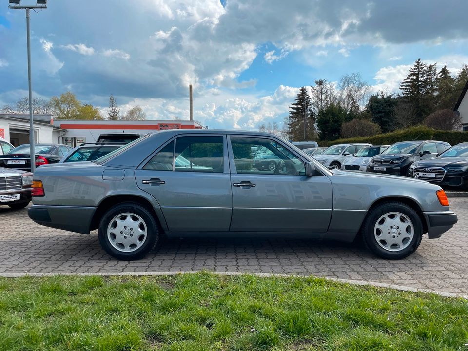 Mercedes-Benz 200E (W124) *H-Abnahme+HU/AU neu*guter Zustand in Halle