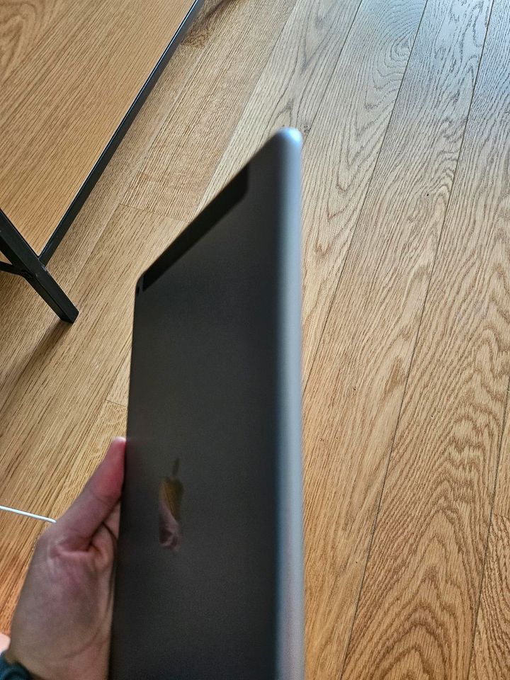 Apple IPad Air 2 * Tablet * super Zustand in Remscheid