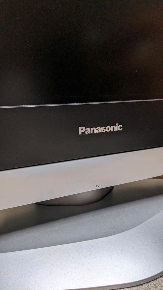 Panasonic LCD-TV (TX-32LX600P) in Mönchengladbach
