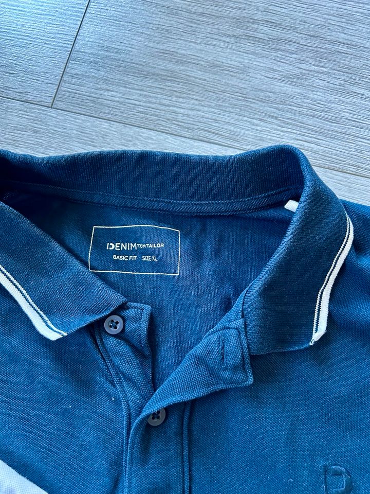 2 tolle Poloshirts blau weiß Tom Tailor Gr. XL Top in Hamburg