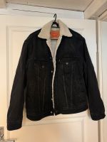 Levi’s Jeansjacke Gr. S schwarz mit weißem Sherpa/Teddy-Stoff Friedrichshain-Kreuzberg - Friedrichshain Vorschau