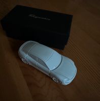 Porsche Taycan Briefbeschwerer (Limited Edition) Wandsbek - Hamburg Marienthal Vorschau