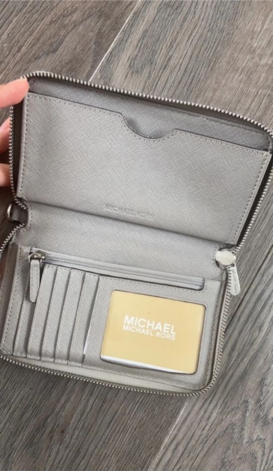 Michael Kors Clutch in Köln