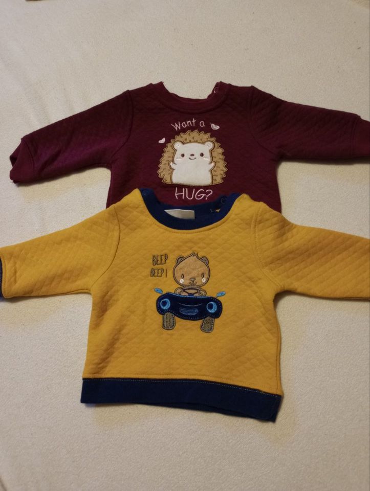 Babykleidung 2 Pullover, Größe 56 in Hamburg