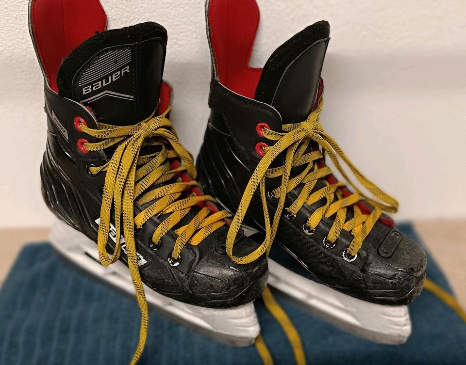 Eishockey Schlittschuhe gr 34 in Chemnitz