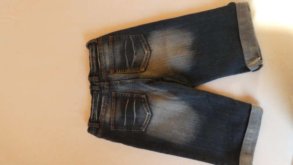 Damen- Jeanshorts in blau, Größe 36/38 (Gr. 182) in Damme