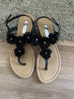 Damen Sommer Schuhe Sandalen, Sandaletten Blumen Schwarz Gr. 39 Friedrichshain-Kreuzberg - Friedrichshain Vorschau