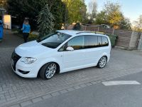 Verkaufe VW Touran Nordrhein-Westfalen - Oberhausen Vorschau