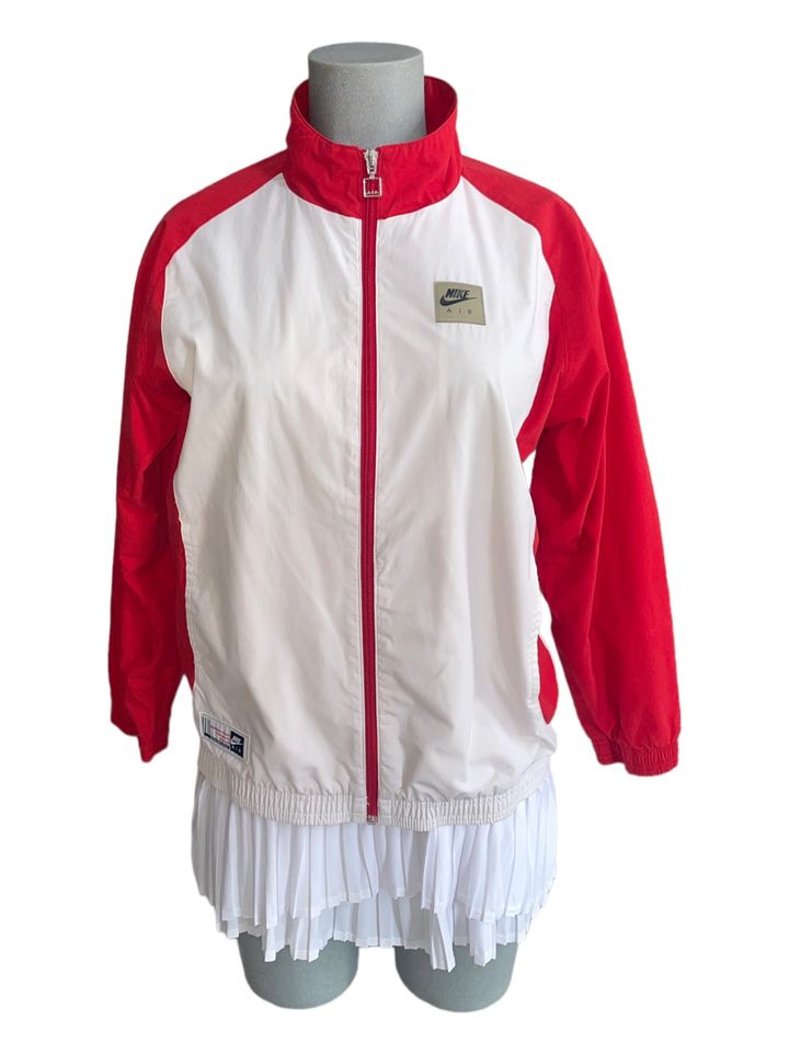 Nike retro Winbreaker Jacke in weiß & rot mit geoßen backprint in Melle