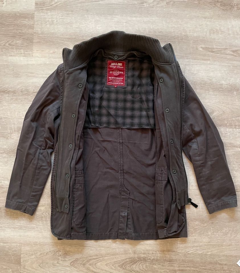 SEHR SCHÖNE JACK & JONES HERREN- JACKE GRÖßE L (52/54) *NEUWERTIG in Westoverledingen