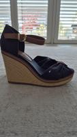 Original Tommy Hilfiger Sandale, Keilabsatz, Modell „Elena“ Baden-Württemberg - Walldorf Vorschau