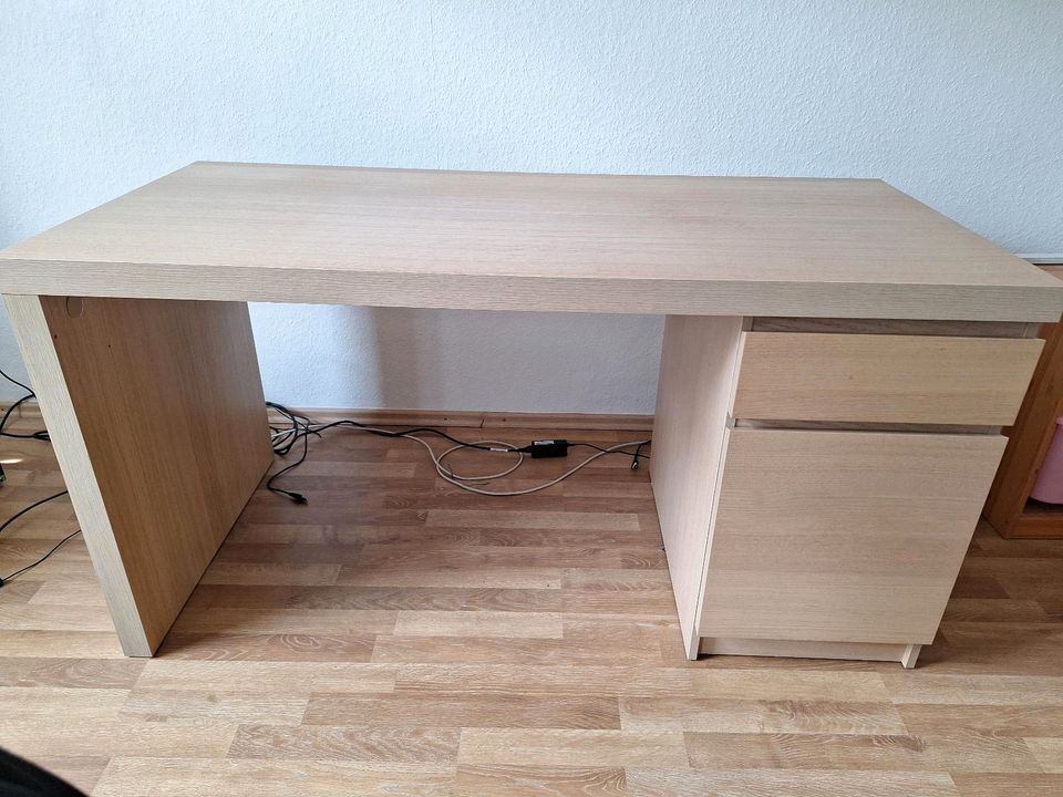 IKEA MALM-Schreibtisch in Königslutter am Elm