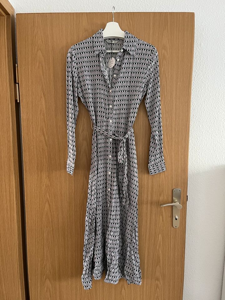 Maxikleid Stradivarius Neu in Ditzingen