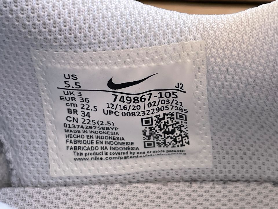 Nike weiße Sneaker Größe 36 in Erlangen