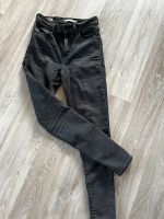 Levi‘s High Waist Jeans Mile High Super Skinny Schwarz 28/30 M Niedersachsen - Goldenstedt Vorschau