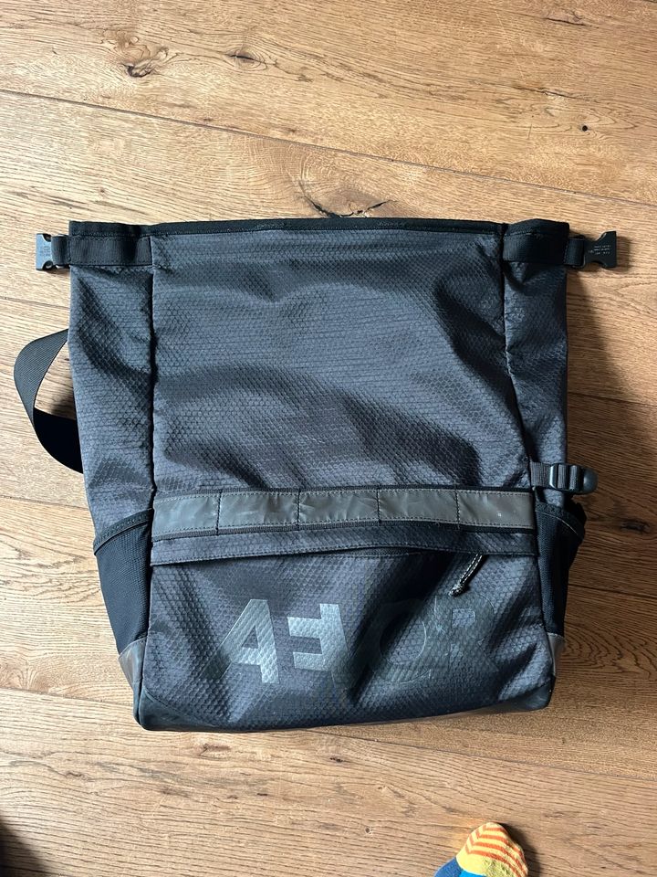 AEVOR Messenger bag. Triple bike bag. in Dorsten
