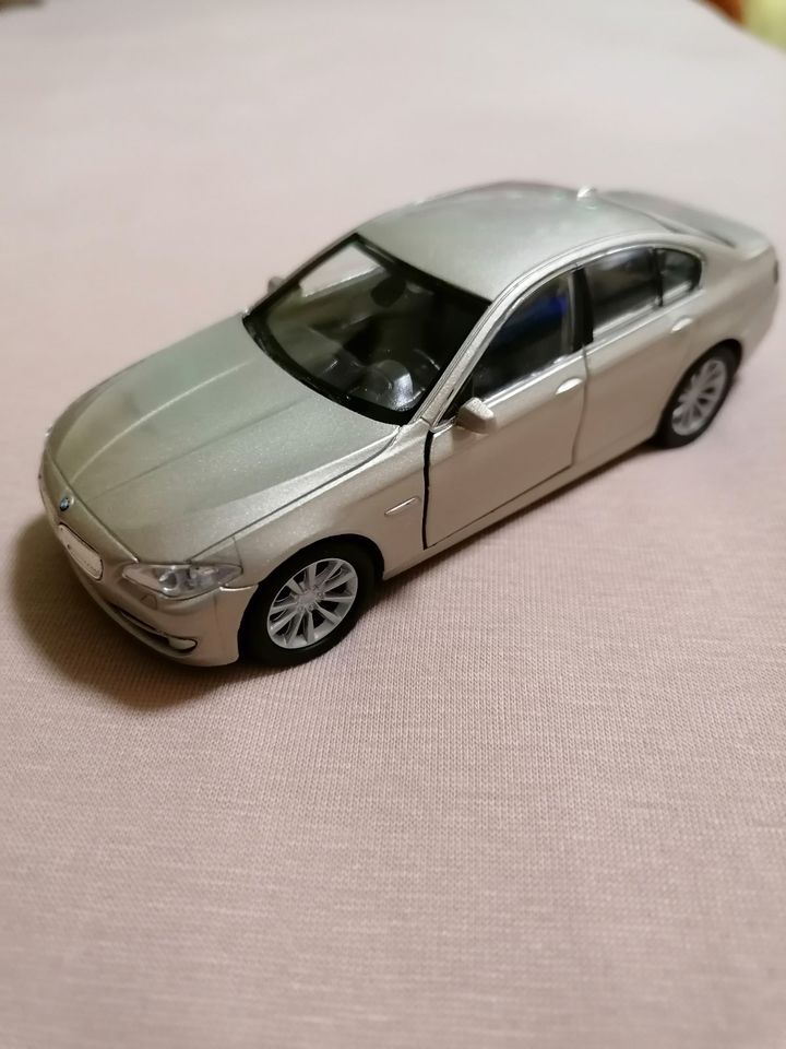 BMW 535i, 1:43, Vitrinen Model, unbespielt in Saarbrücken