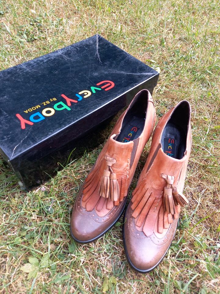 Schuhe von Everybody by bz moda in Stetten am kalten Markt