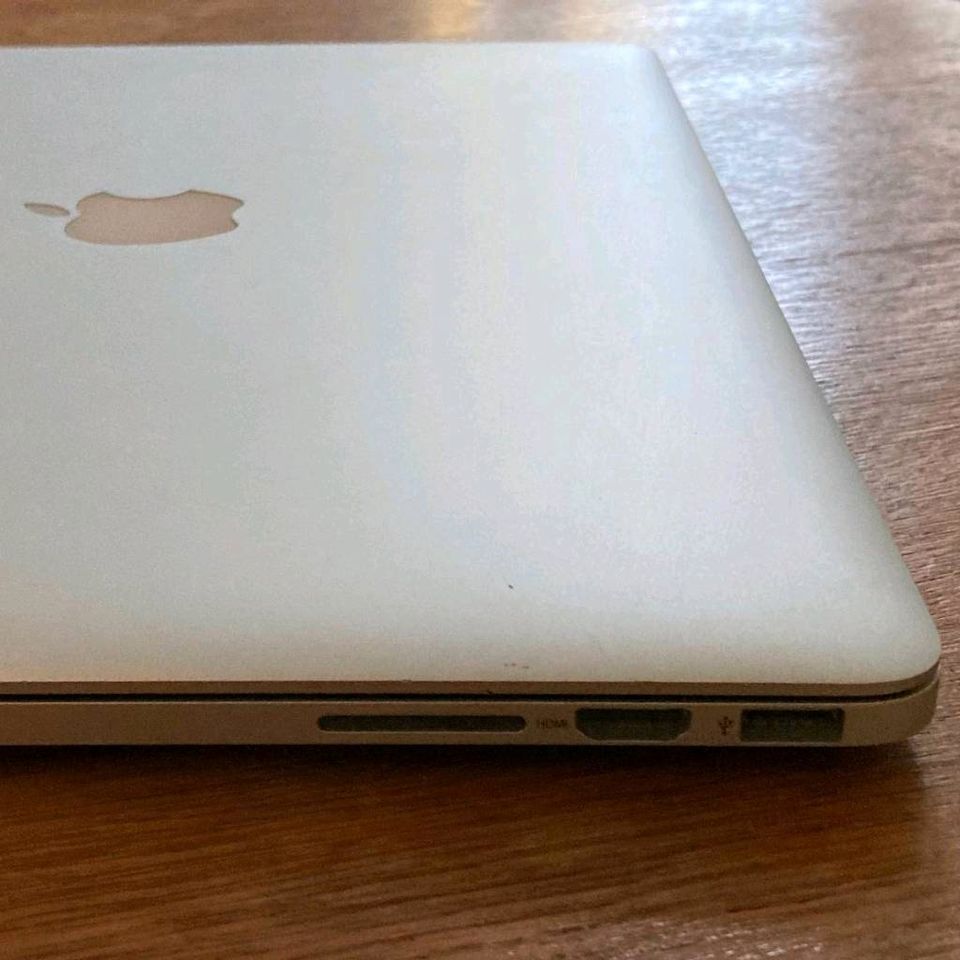 Macbook Pro 15“ Mitte 2015 i7 2,8 GHz Radeon R9 in Berlin