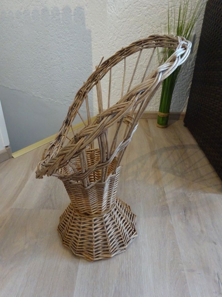 Rattan Pflanzenständer, Vintage in Obertraubling