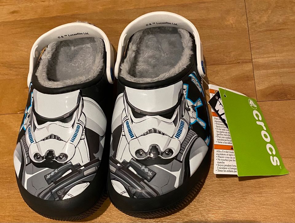 CROCS LINED STORM TROOPER GR. J2 / 33-34 - RAR NEU in Hanau