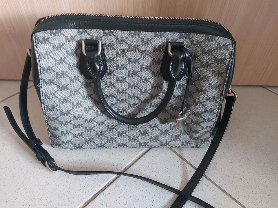 Michael Kors Tasche in Löbnitz