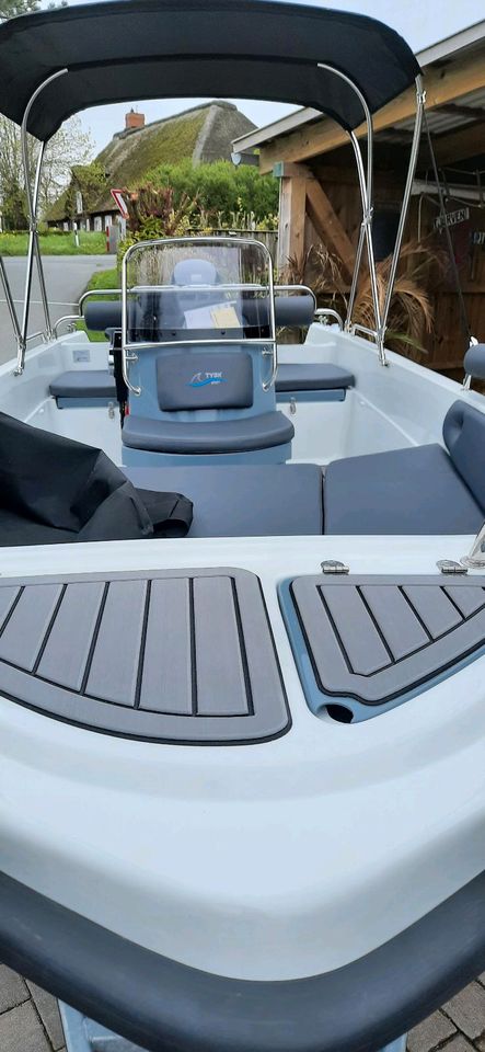 Konsolenboot Motorboot Angelboot 4,5m Tysk C 450 open in Simonsberg