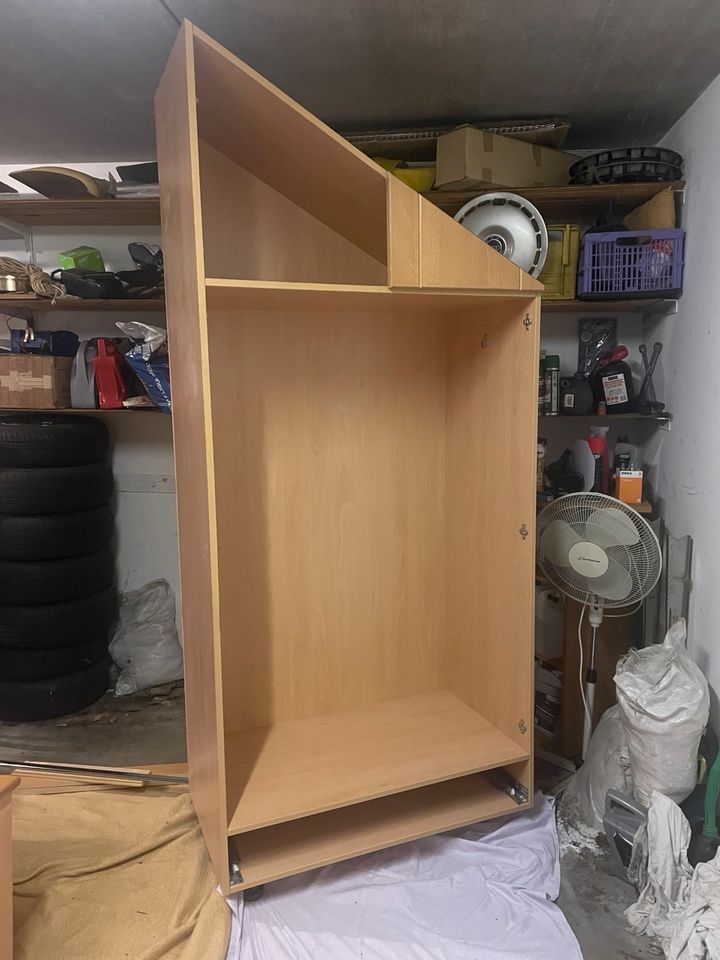 Einbauschrank Kleiderschrank Sideboard mit Dachschräge in Petersberg