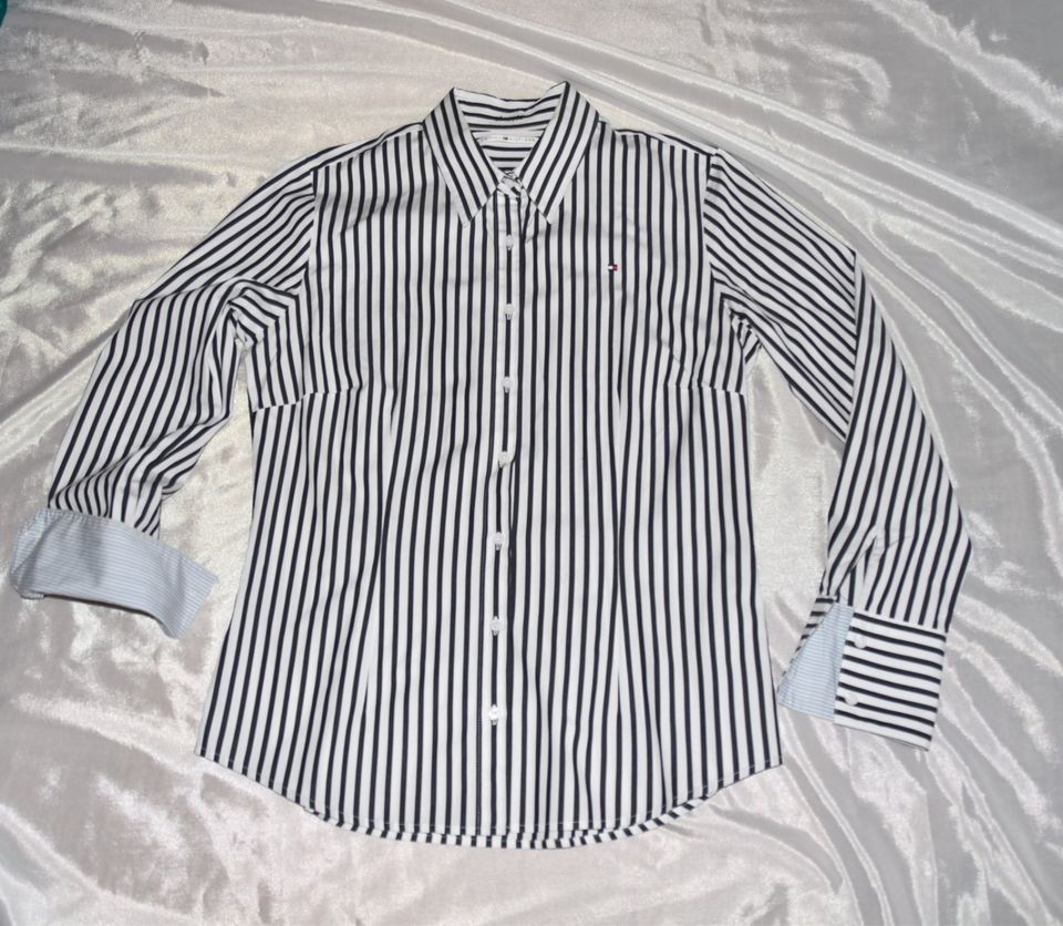 5 x Damen Bluse Gr M/L S Oliver, Tommy Hilfiger; Mind .... in Paderborn