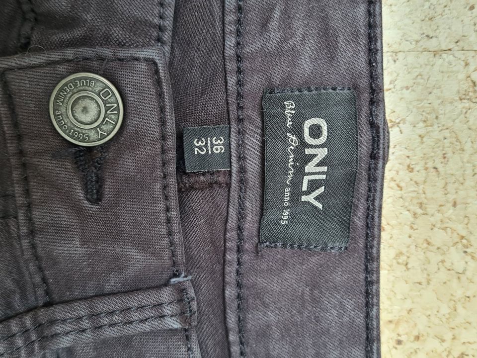 Jeans von Only 36 (Damengröße = S)/32 in Oldenburg