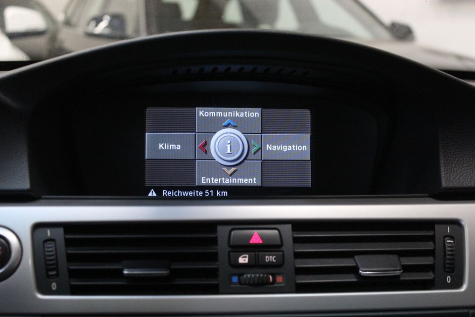 BMW E91 318i Touring/Kombi Navi*Steuerkette Neu*TÜV Neu*8-fach in Sachsenheim