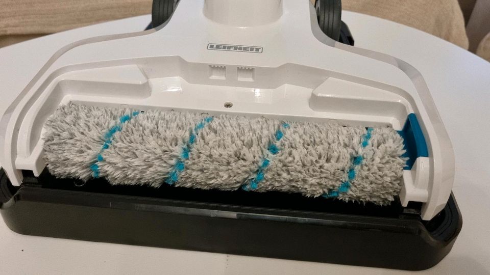 Leifheit Regulus Aqua Powervac Akku-Bodenwischer in Berlin