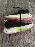Jordan Luka 1 Black lime glow 40 Basketballschuhe Sneaker Hamburg - Altona Vorschau