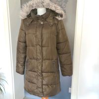 Parka mit Kapuze und Kunstfellbesatz Mädchen Gr. 176 olivgrün C&A Sachsen-Anhalt - Starsiedel Vorschau