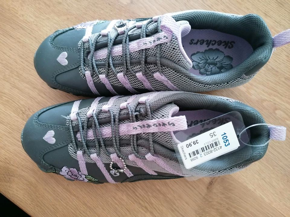 Skechers Sneaker Gr. 35 neu in Merchweiler