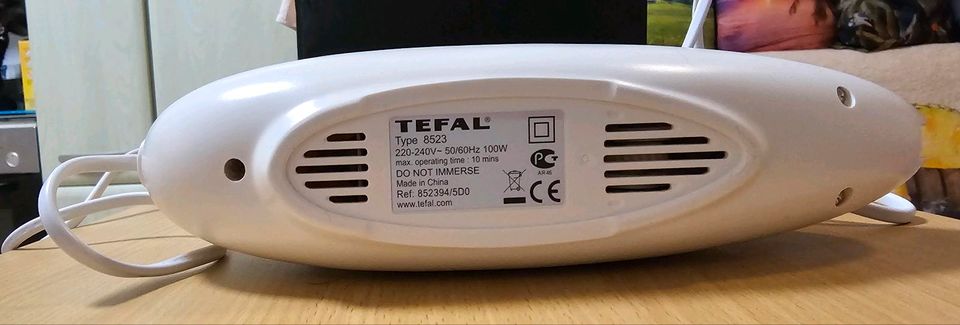 elektronisches Schneidemesser von der Firma Tefal in Bernau