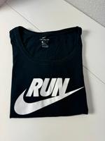 ღღ NIKE ღღ RUN Shirt ღღ Gr.S ღღ guter Zustand. ღღ Nordrhein-Westfalen - Lohmar Vorschau
