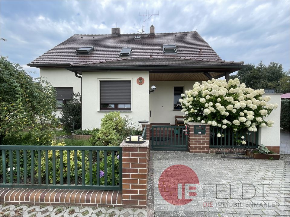 Top gepflegtes Einfamilienhaus mit Pool, Carport und Doppelgarage in Heideblick-Walddrehna