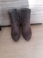 Damen Stiefeletten Wildlederemitat grau Gr. 38 Brandenburg - Frankfurt (Oder) Vorschau