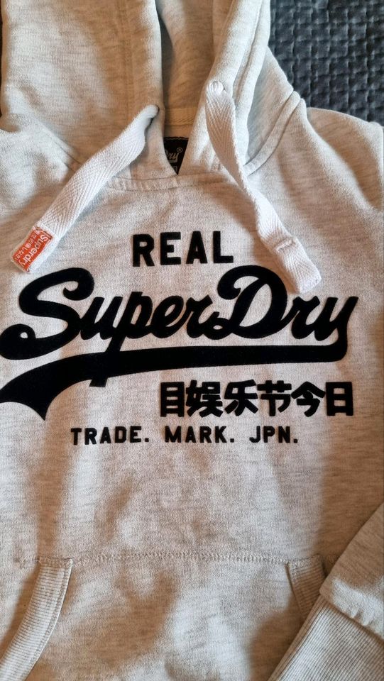 Superdry Hoodie in Größe 34. Sehr gute Qualität. in Goch