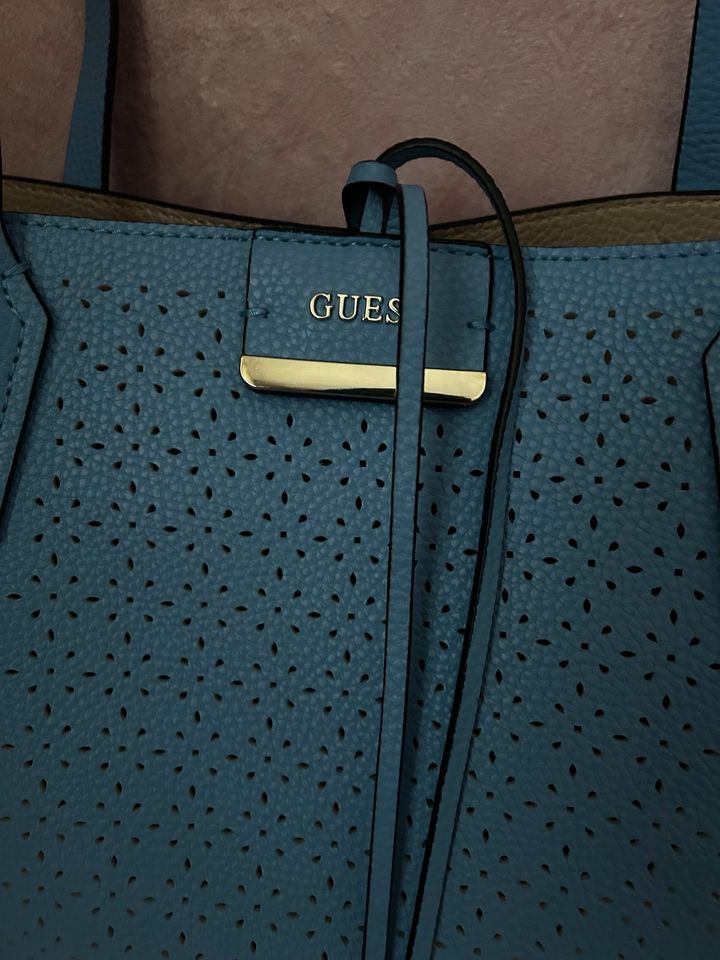 Guess Handtasche in Hanau