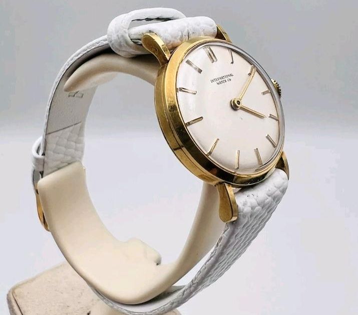 IWC Armbanduhr 18k 750gold 1950er in Baden-Baden