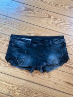 Hot Pants kurze Shorts Gr. 38blau schwarz mit Nieten Eimsbüttel - Hamburg Eimsbüttel (Stadtteil) Vorschau