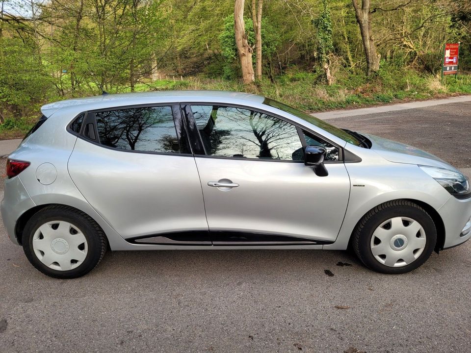 Renault Clio dCi 90 Limited+Keyless Go+Navi+DAB+PDC in Würselen