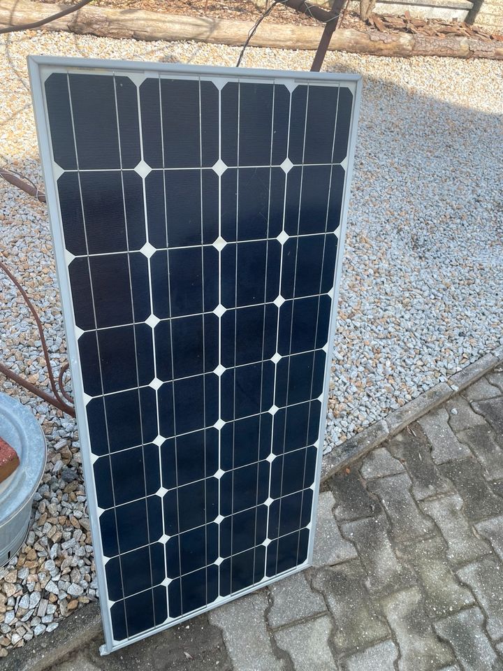 Solarpanel, Wohnmobil, Wohnwagen, Gartenhaus in Rimbach Oberfp