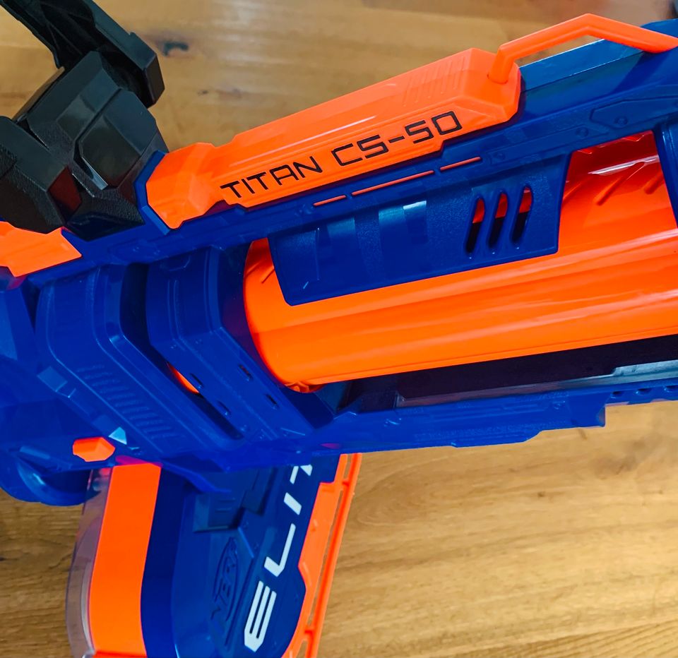 Nerf Minigun Titan CS 50 in Thyrnau