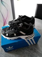 Adidas Astir Sneaker Schwarz Wie Neu UK 7 Nordrhein-Westfalen - Jülich Vorschau