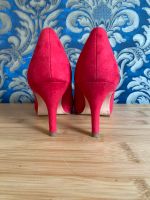 Bequeme Tamaris Pumps High Heels 39 FEUER ROT Plateau Damenschuhe Berlin - Neukölln Vorschau