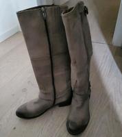 Damen Stiefel - Kniehoch - 41 - neuwertig Berlin - Neukölln Vorschau